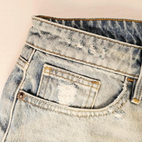 FRAME Le Garçon Denim Shorts Size 26 Acid Wash Raw Hem Distressed Boyfriend - Picture 8 of 8